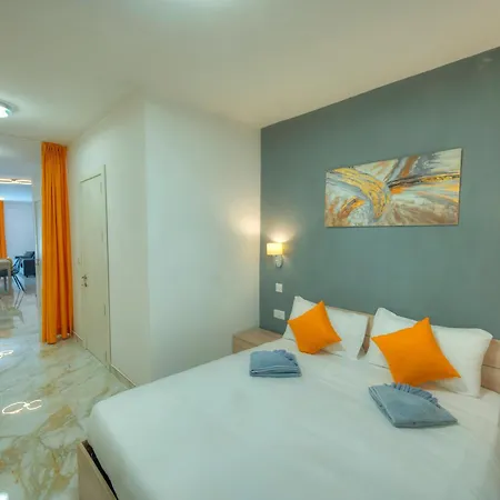 Charming And Bright One Bedroom Cpac2-1