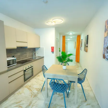 Charming And Bright One Bedroom Cpac2-1 *